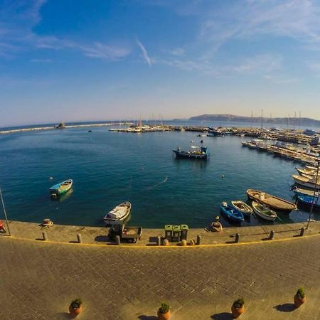 L Angolo Segreto Di Giovanni Il Pescatore Procida Exterior photo